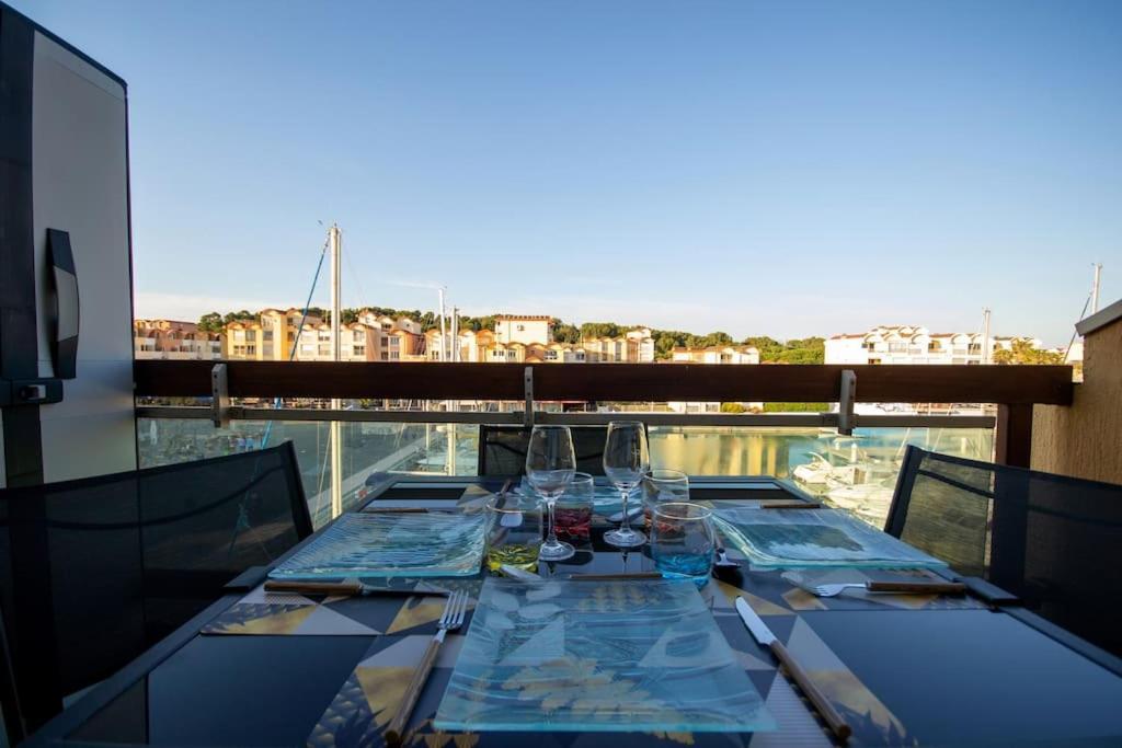 Mer Veilleuse Gruissan - Clim - Piscine Exteriér fotografie